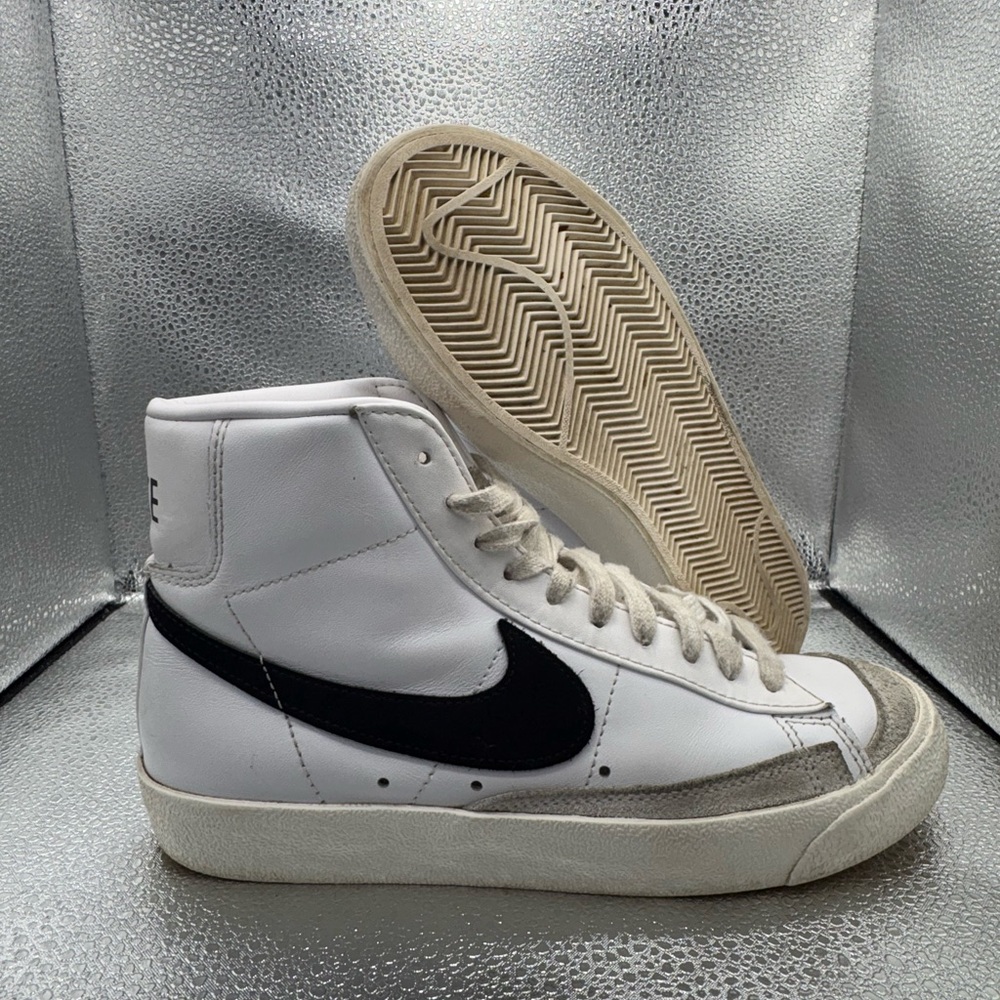 Nike Women's Blazer Mid '77 Gymnastics Shoe, White Black Sail, size 7.5 US